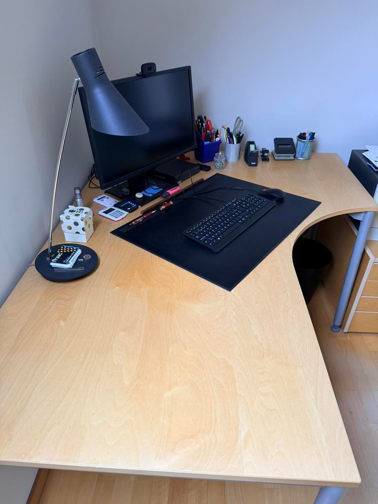 Hoekbureau Ikea Effectiv berkenblad aluframe en bureaustoel, Ophalen, Demontabel, 160 cm, 120 cm