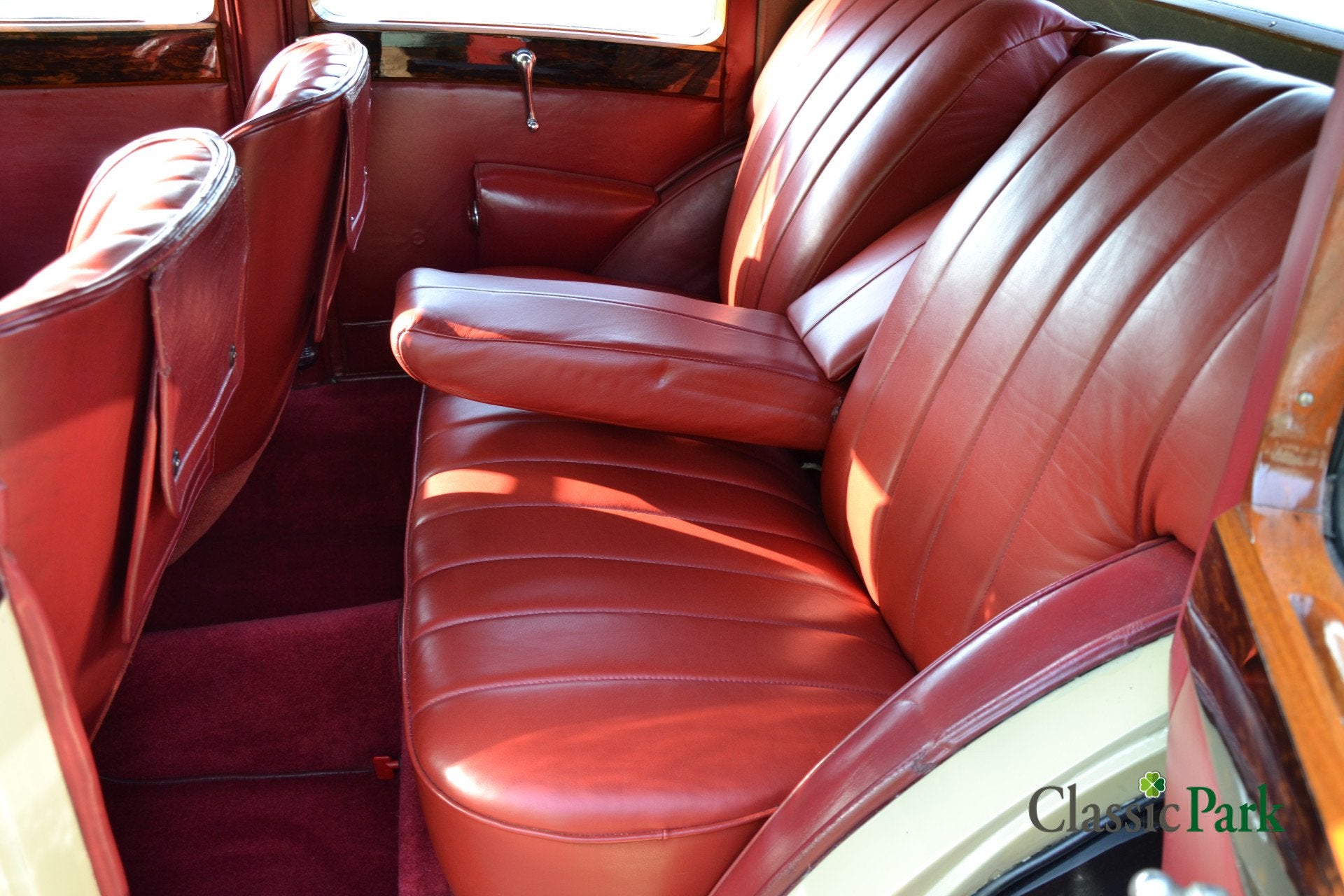 Bentley 3 ½ Litre Hooper Sports Saloon (Derby) (bj 1937), foto 11