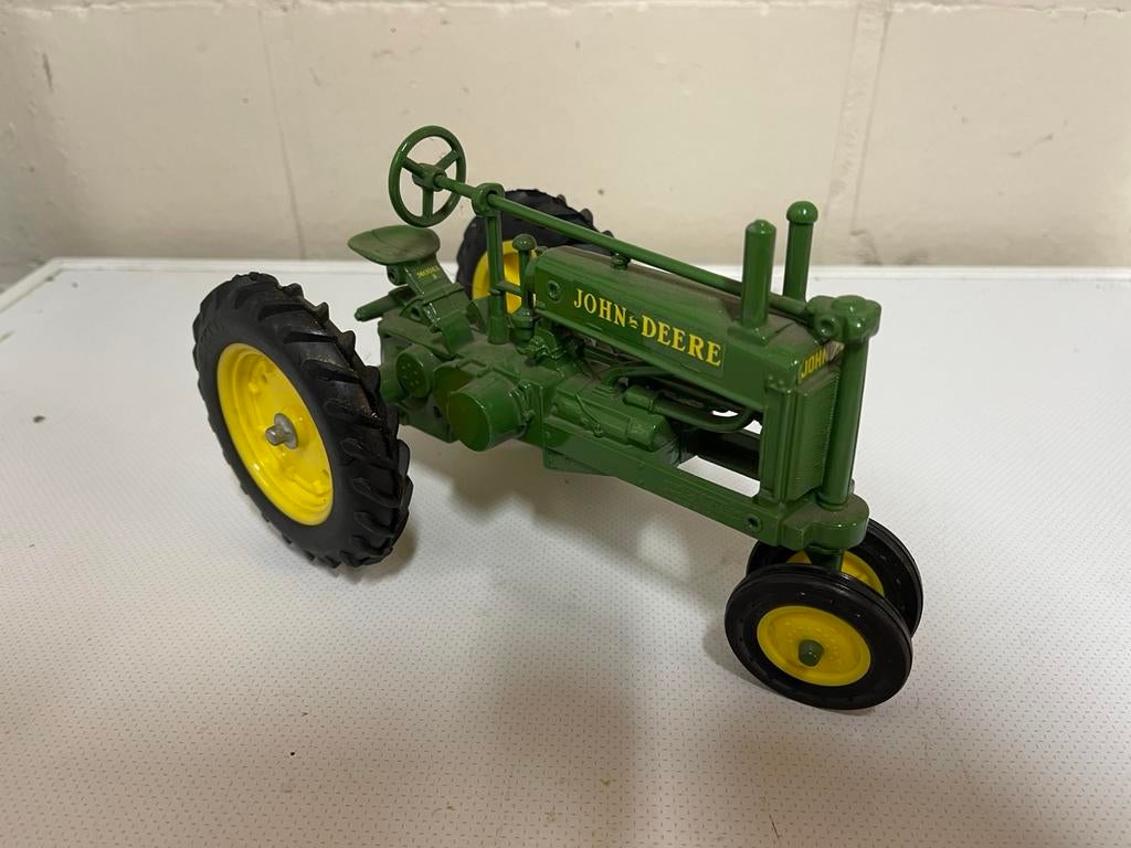 ERTL John Deere 1934 Model A, Hobby & Loisirs créatifs, Voitures miniatures | 1:18, Enlèvement ou Envoi, Comme neuf, ERTL