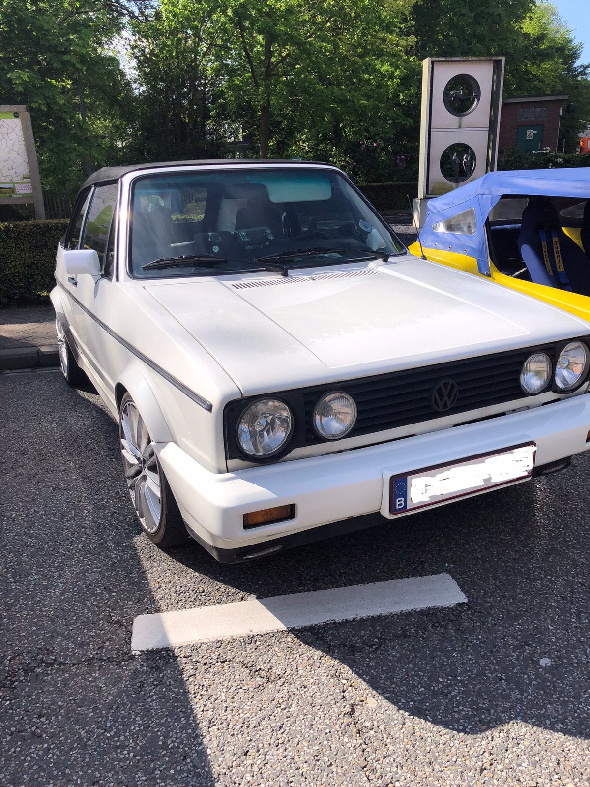 Volkswagen golf 1carbio , 1800 injectie, Auto's, Oldtimers, 4 zetels, Stof, 72 kW, Volkswagen