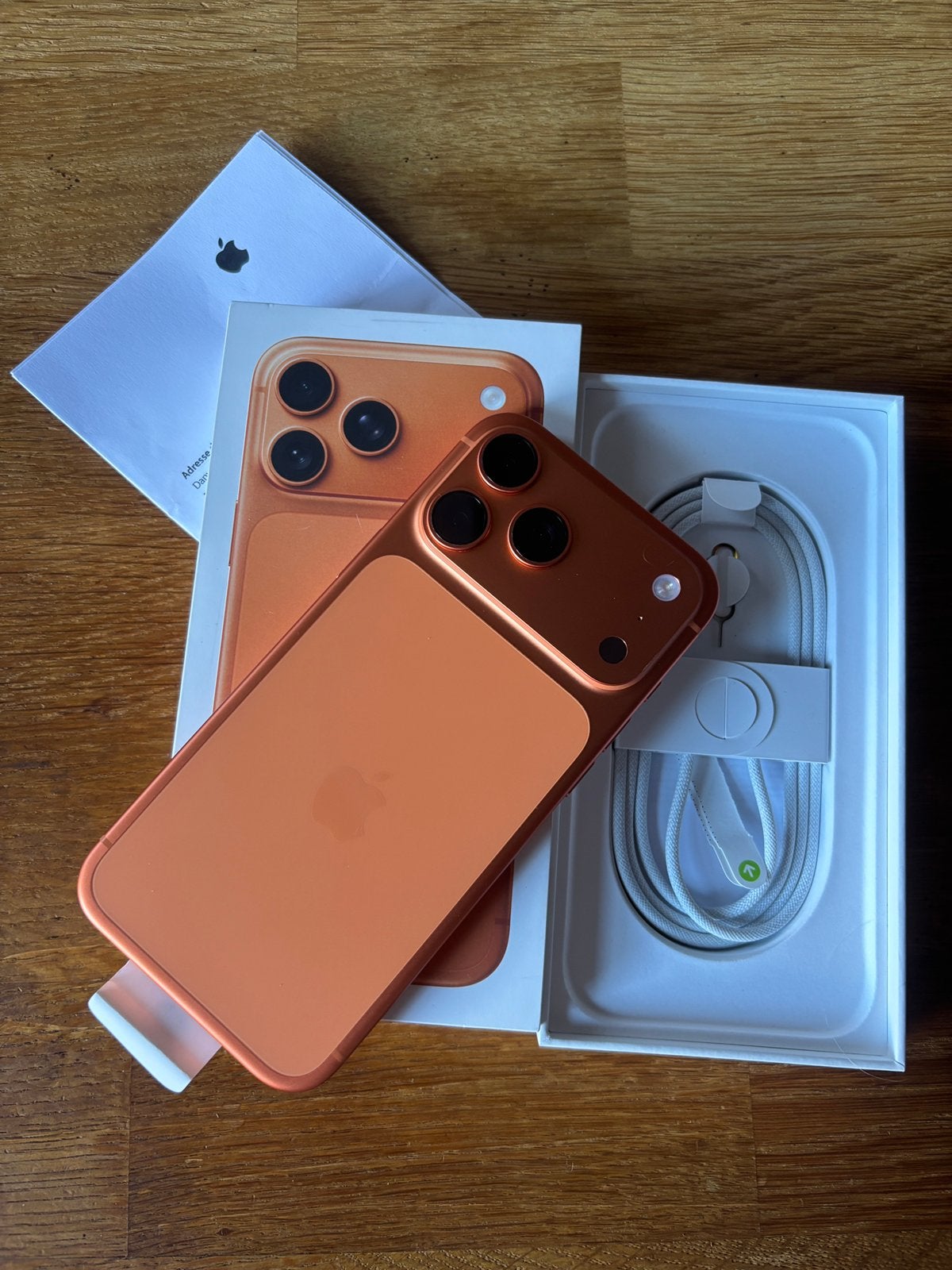 iPhone 17 Pro Max 256Gb Orange ( Propre et compet), 256 GB, Comme neuf, Enlèvement, Sans abonnement