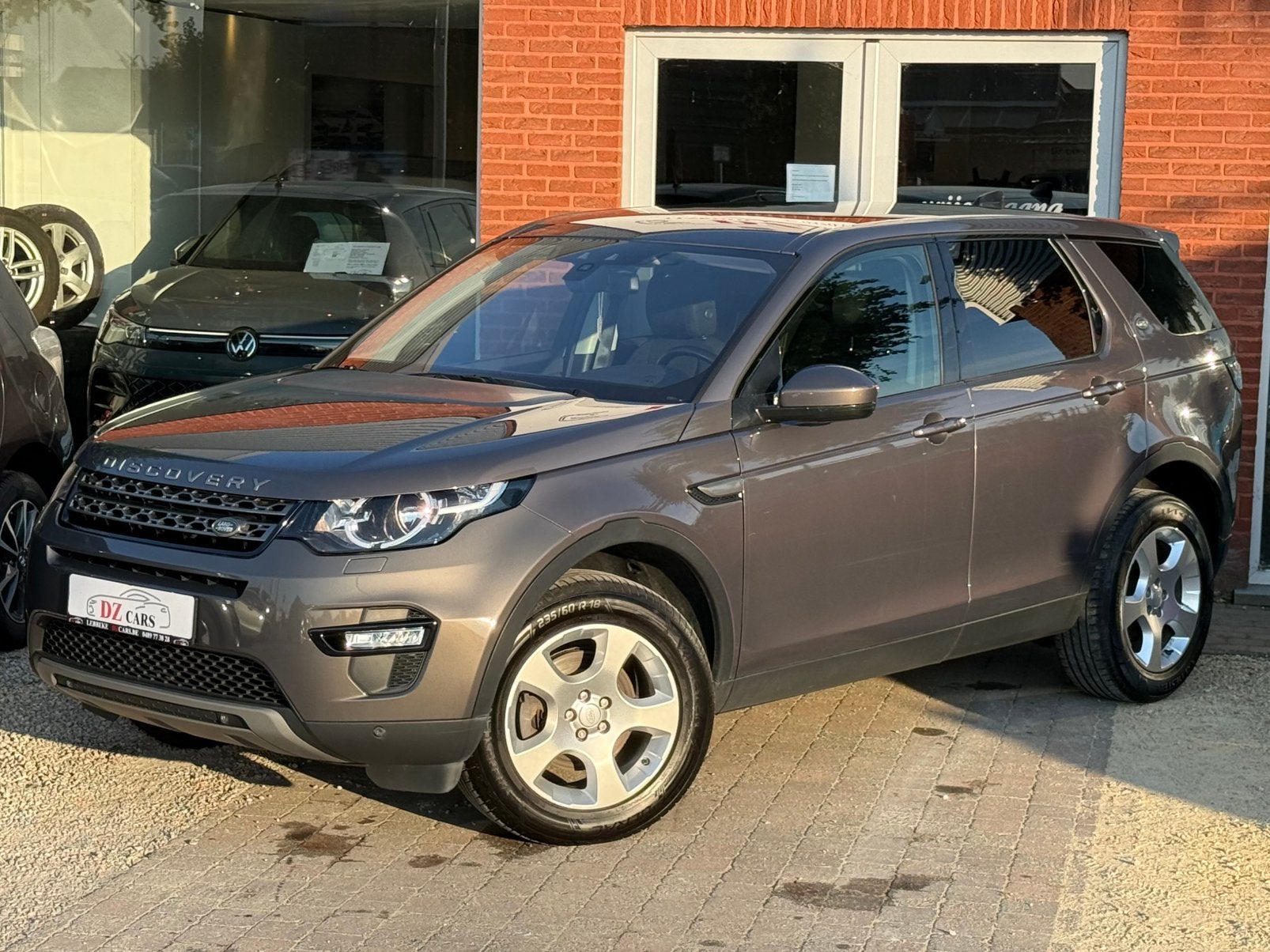 LAND ROVER DISCOVERY SPORT 2.0D 150CH |NAVI | TOIT PANO |, Argent ou Gris, Entreprise, Boîte manuelle, Entretenue par le concessionnaire