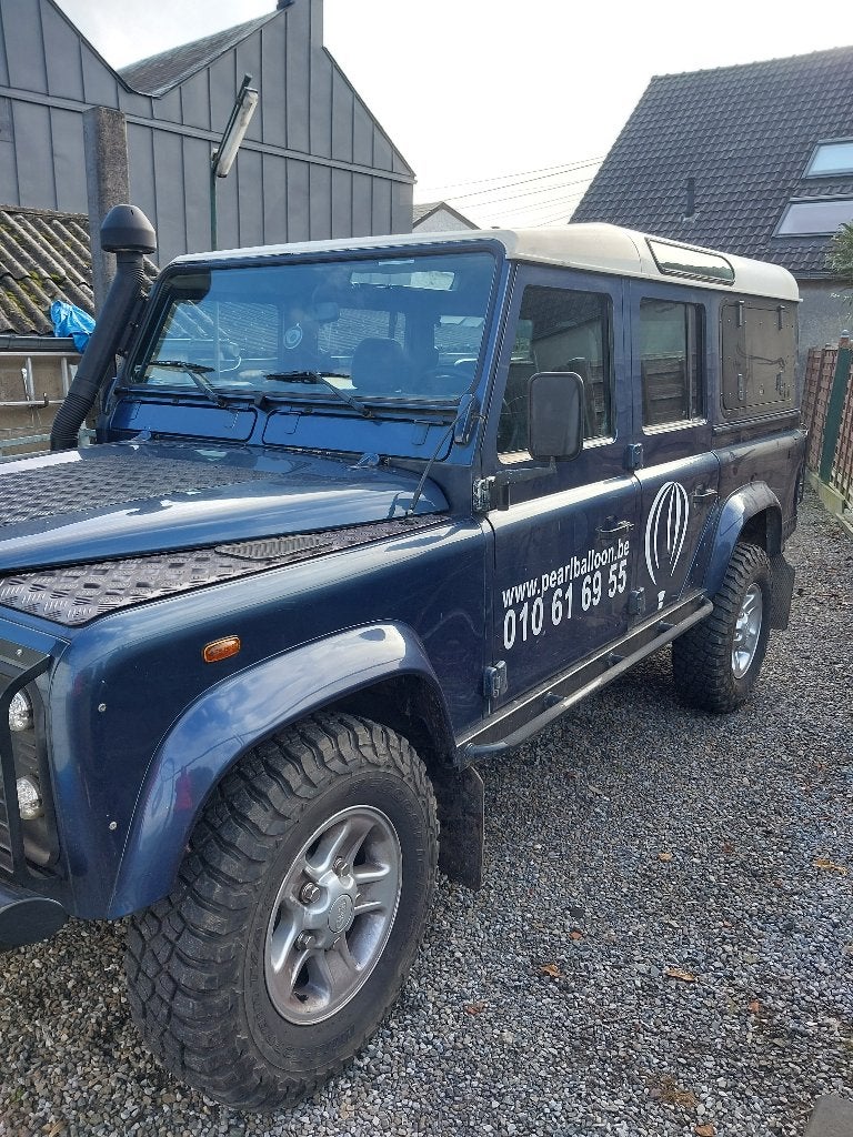Kenteken Defender 110 TD5 ct: alle documenten aanwezig, Auto's, 2500 cc, Stof, Zwart, Blauw