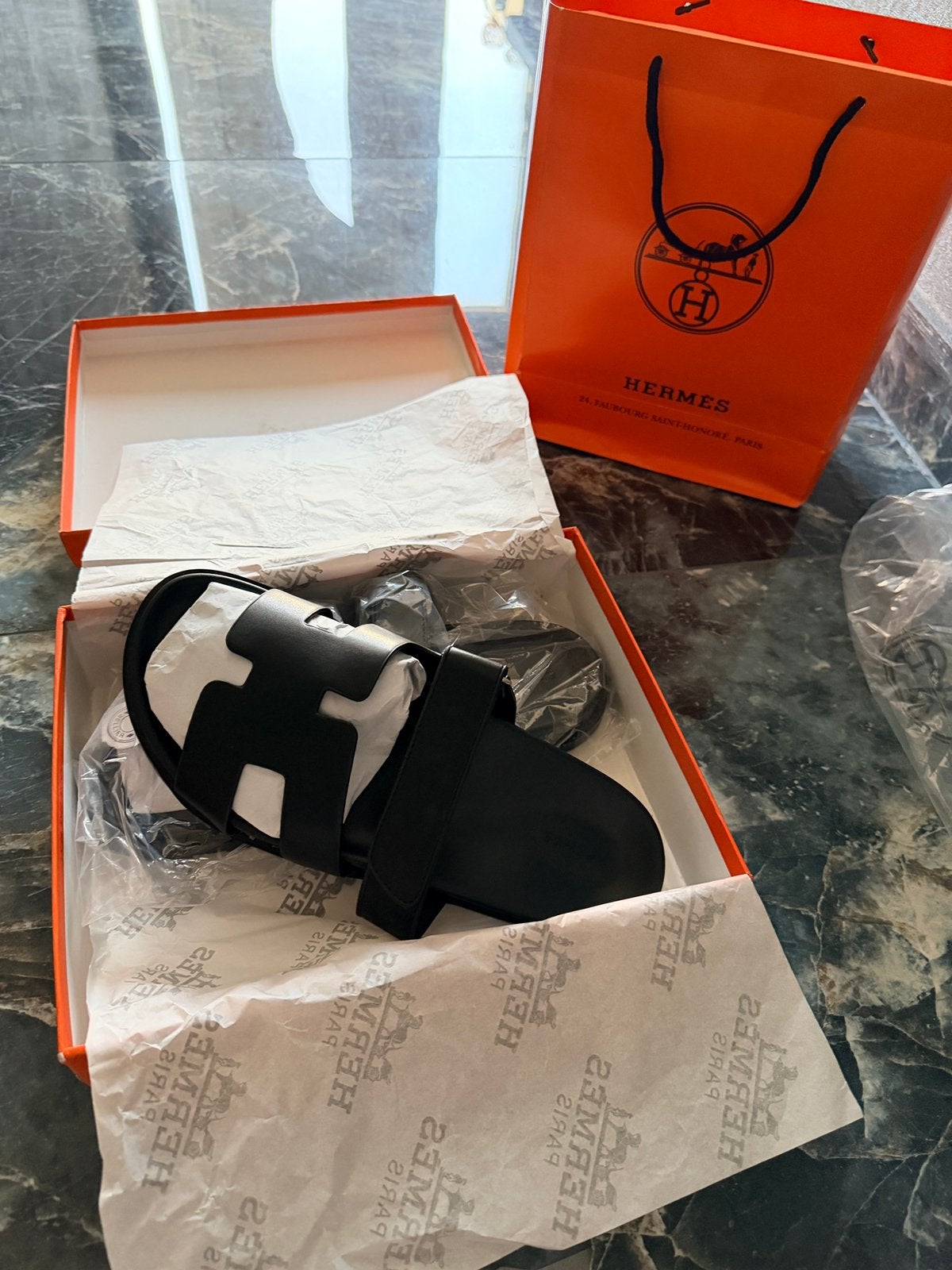 Claquettes Hermès Chypre, Vêtements | Hommes, Chaussures, Neuf, Enlèvement ou Envoi, Sandales, Noir