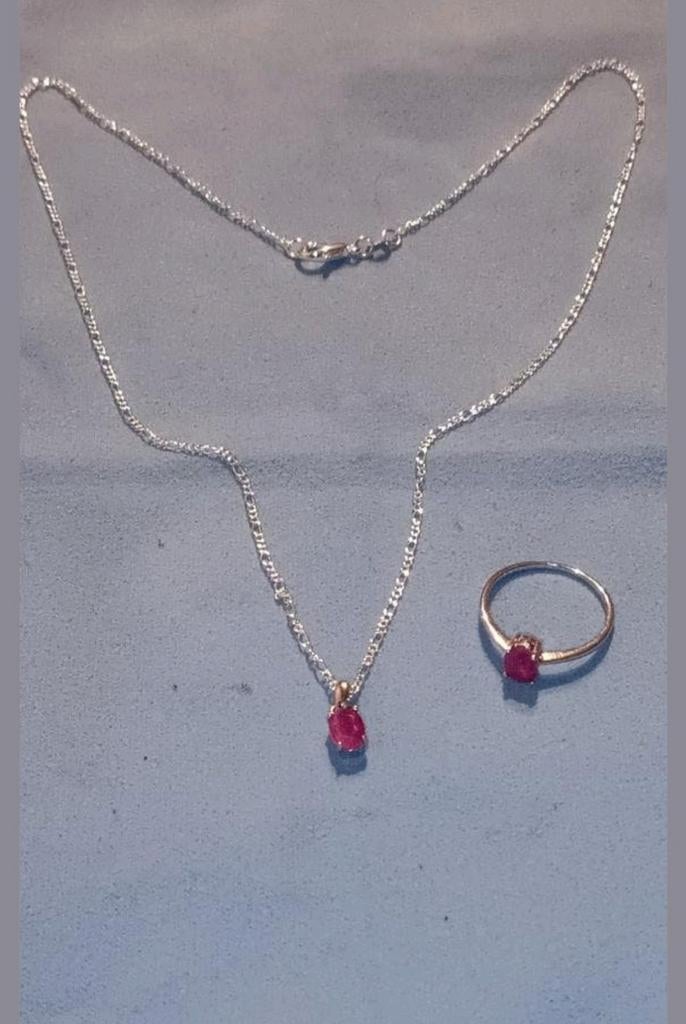 Ensemble en argent massif avec rubis naturel de Mozambique, Bijoux, Sacs & Beauté, Colliers, Enlèvement, Avec pierre précieuse
