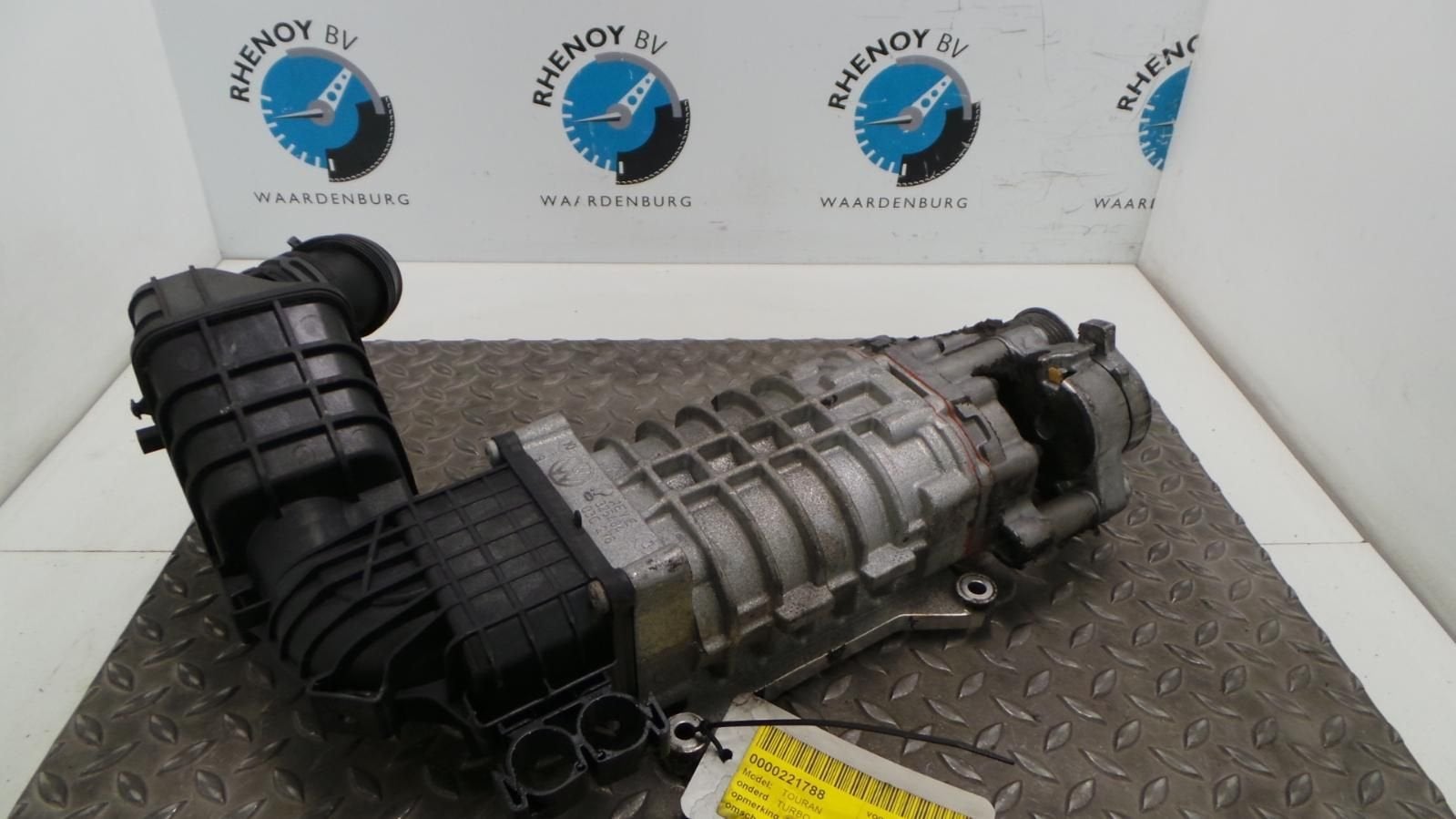 VOLKSWAGEN TOURAN SUPERCHARGER / COMPRESSOR 2010, Ophalen of Verzenden, Gebruikt, Stiba lid