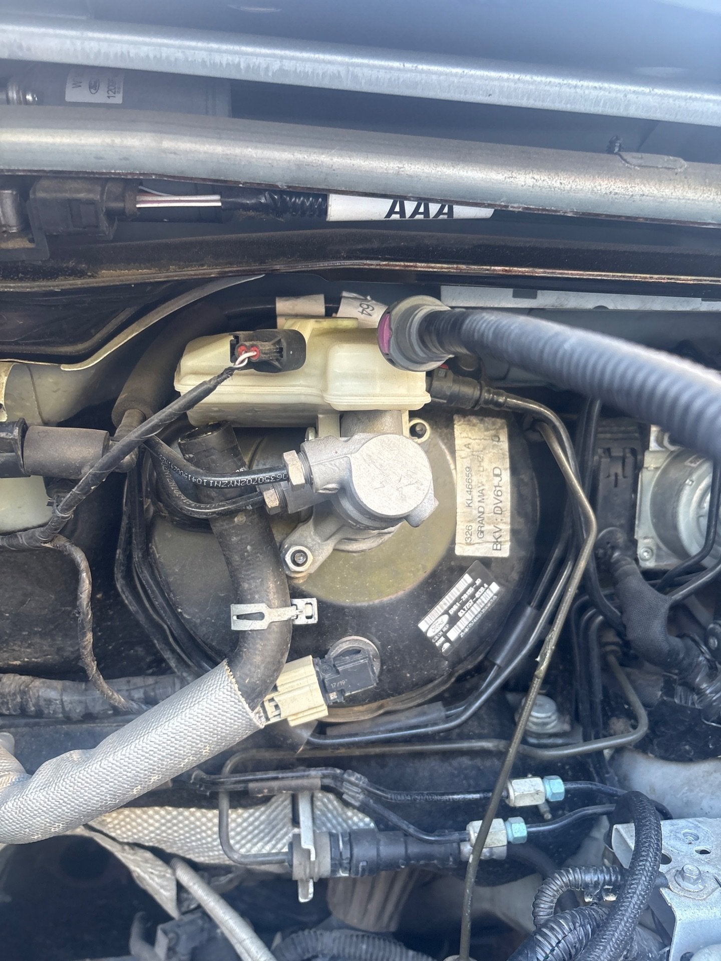 Rembekrachtiger Ford DV61-2B195, Gebruikt, Info@ford.com, Ford, Ford Motor Company