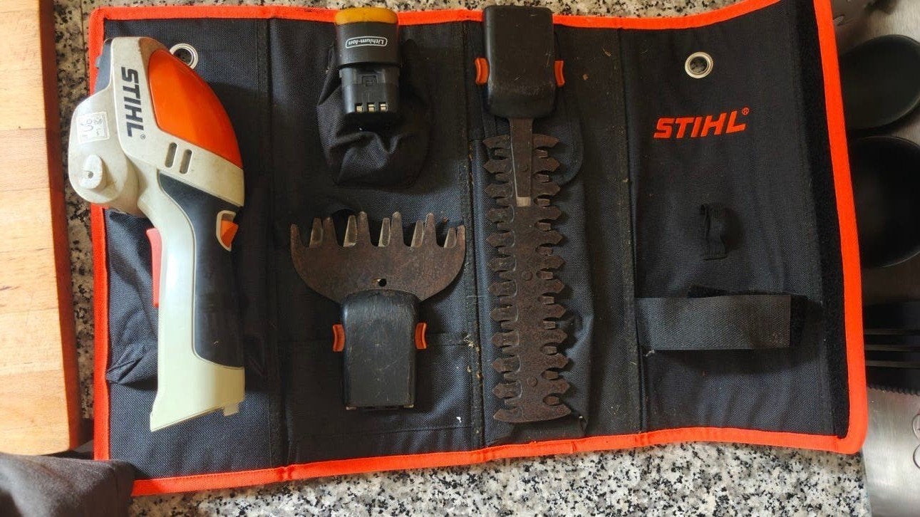 Stihl Buxus haagschaar, Jardin & Terrasse, Enlèvement, Batterie