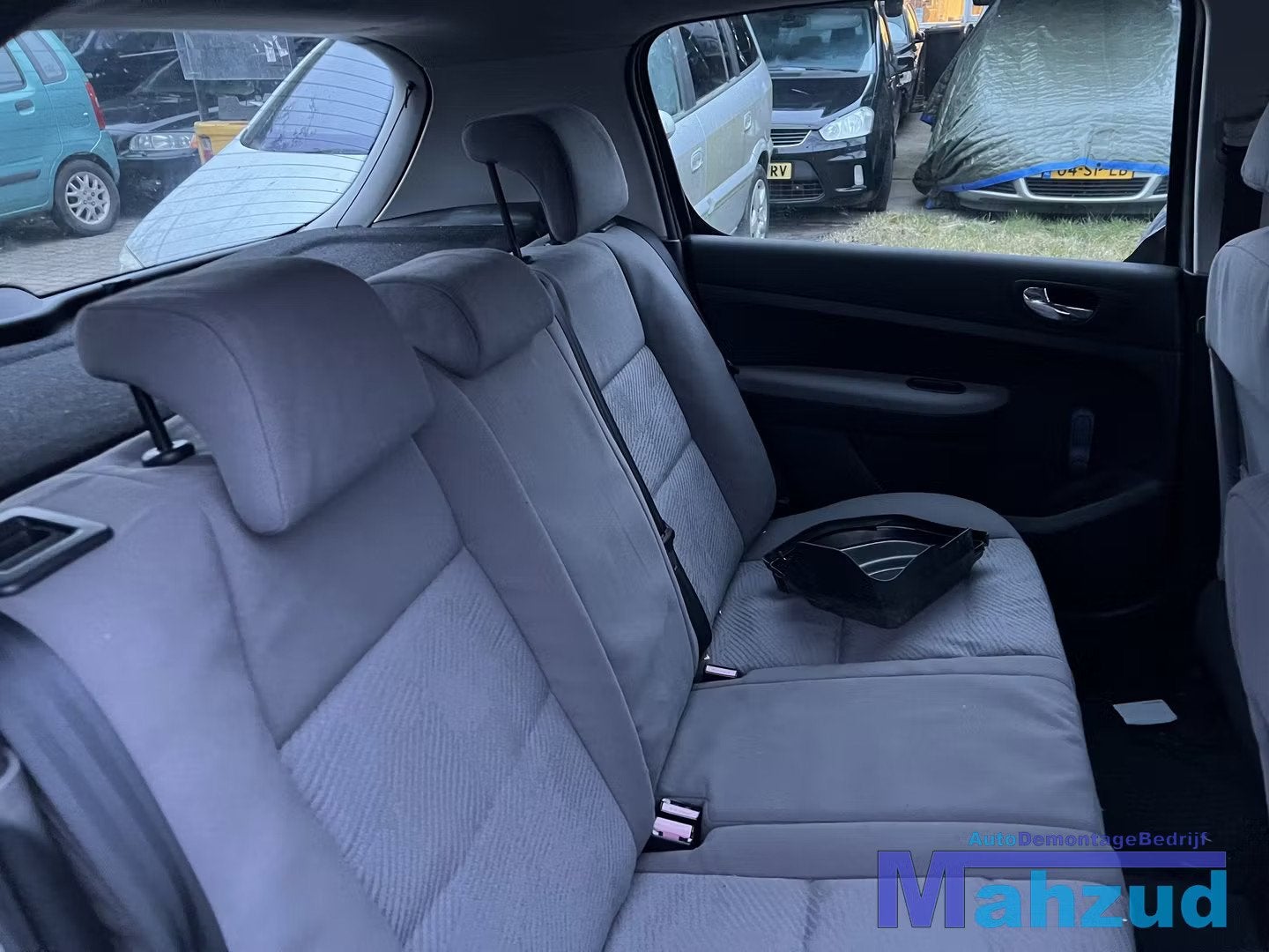 PEUGEOT 307 hatchback interieur grijs stof 2000-2009, Auto-onderdelen, Taurusavenue 1
2132 LS  Hoofddorp, NL, Gebruikt, Contact.group@renault.com