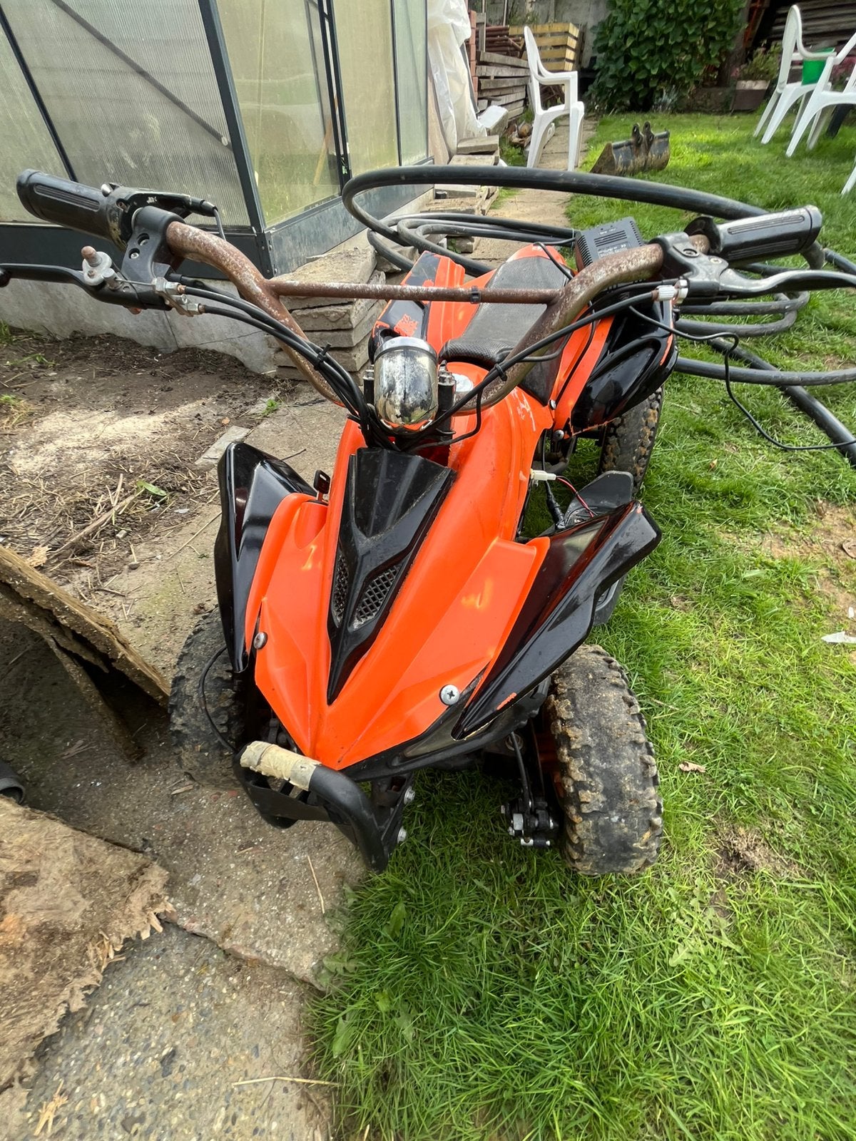 Elektrische Quad voor kinderen vanaf 7jaar lees beschrijving