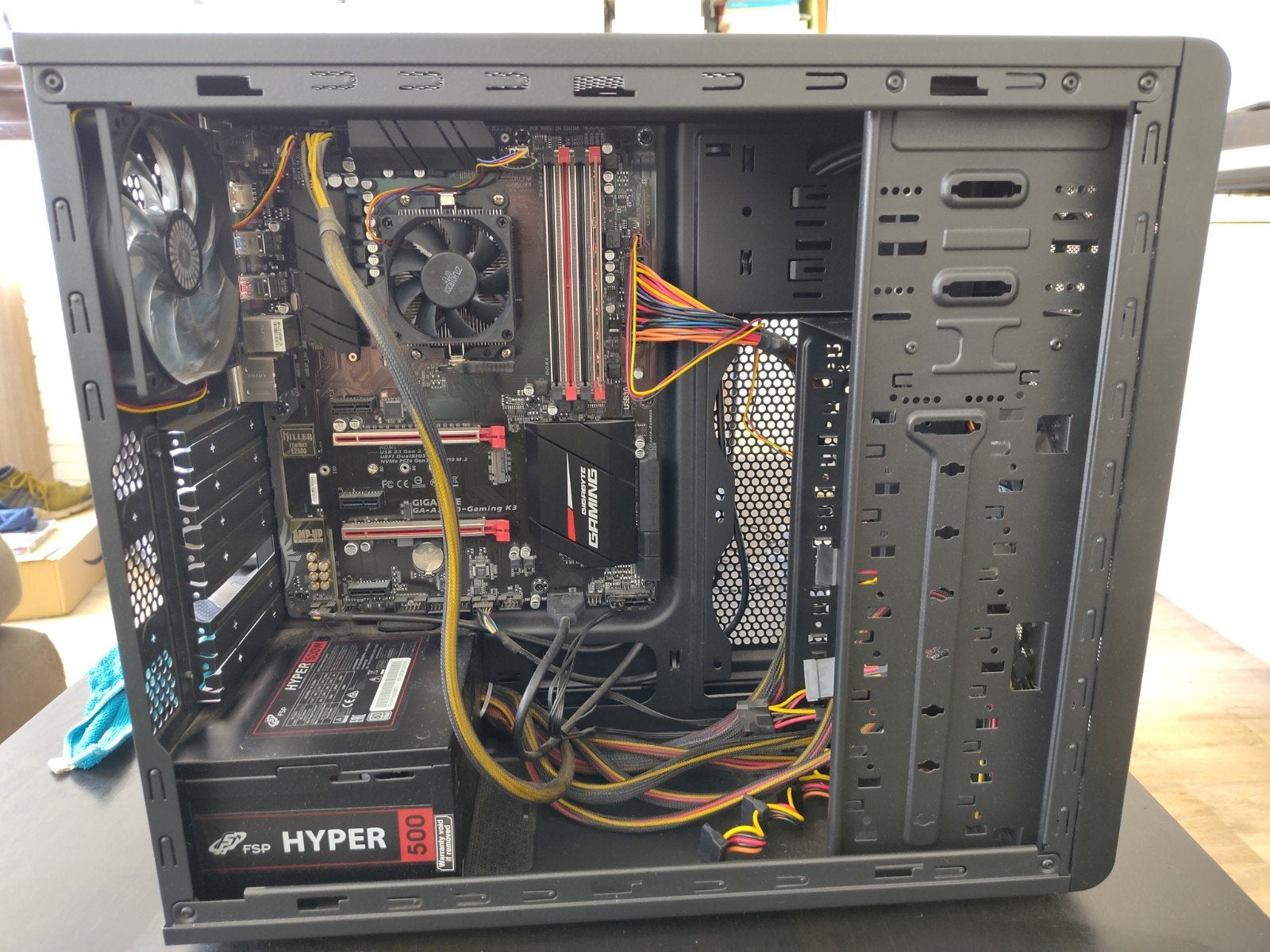 Pc tour (NAS), Informatique & Logiciels