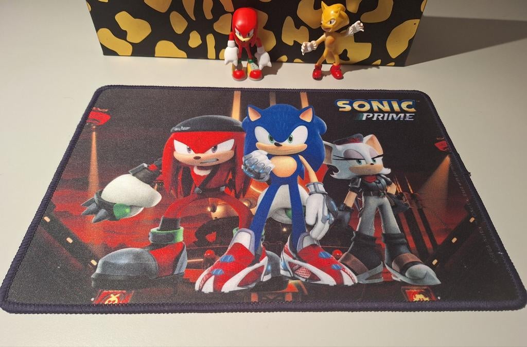Sega Sonic Prime gaming muismat Knuckles Tails 2 figuurtjes, Computers en Software, Muismatten, Ophalen of Verzenden, Gaming muismat