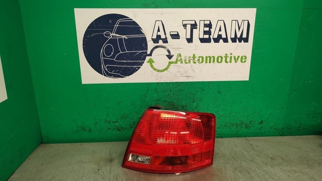 FEU ARRIÈRE DROIT Audi A4 Avant (B7) (01-2004/06-2008), Autos : Pièces & Accessoires, Auto-Union-Straße  1,
85057  Ingolstadt, DE