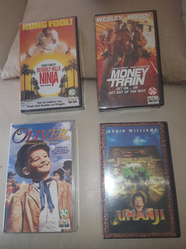 VHS videoband Jumanji, Money Train, Oliver, Sous-titré en néerlandais, Enlèvement ou Envoi, Anglais, Neuf, dans son emballage
