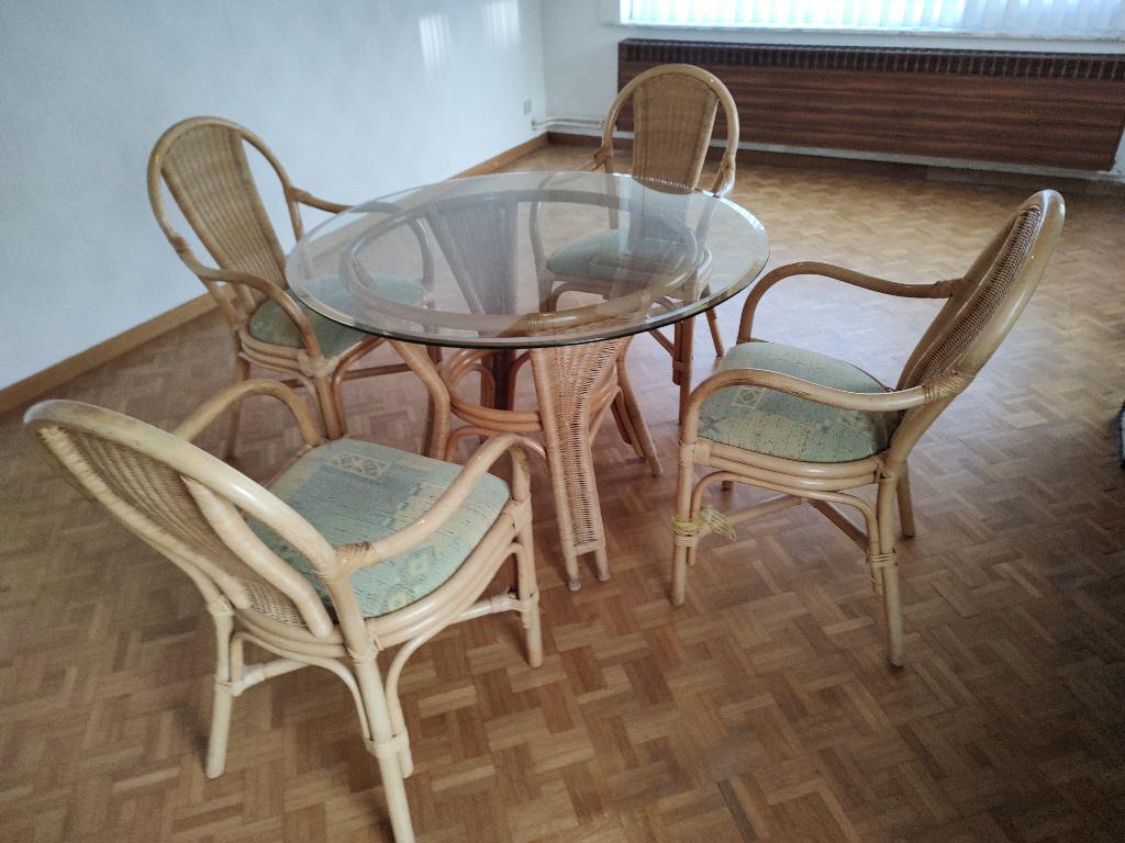 Gezellige rotan eetset – tafel met glazen blad + 4 stoelen, Divers, Divers Autre, Comme neuf, Enlèvement
