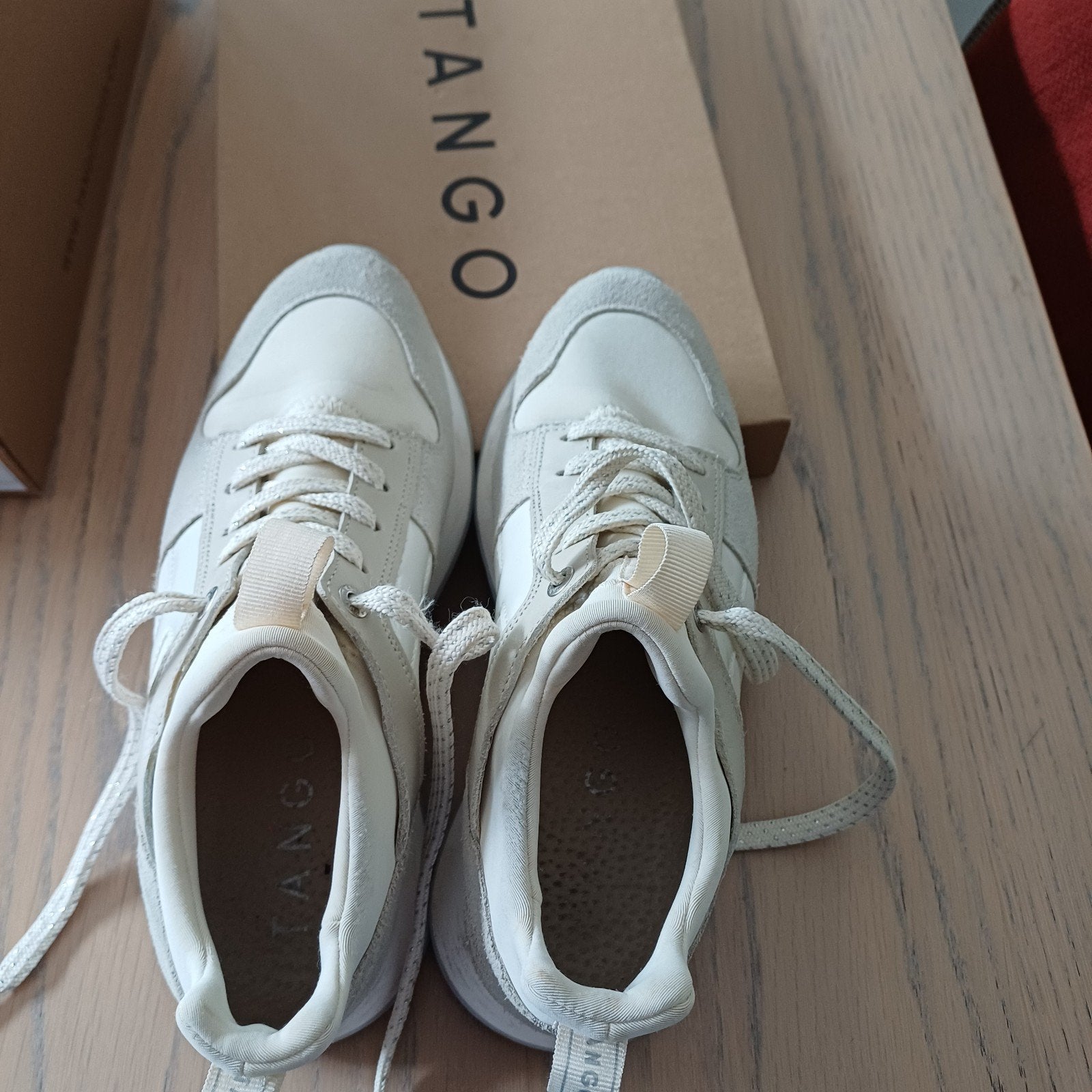 sneakers beige maat 37, Kleding | Dames, Schoenen, Ophalen, Tango, Beige, Sneakers