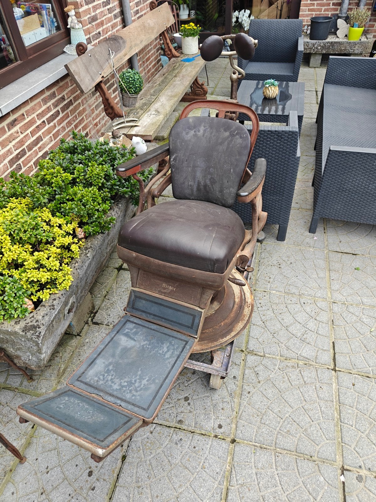 Antieke Ritter stoel, Ophalen