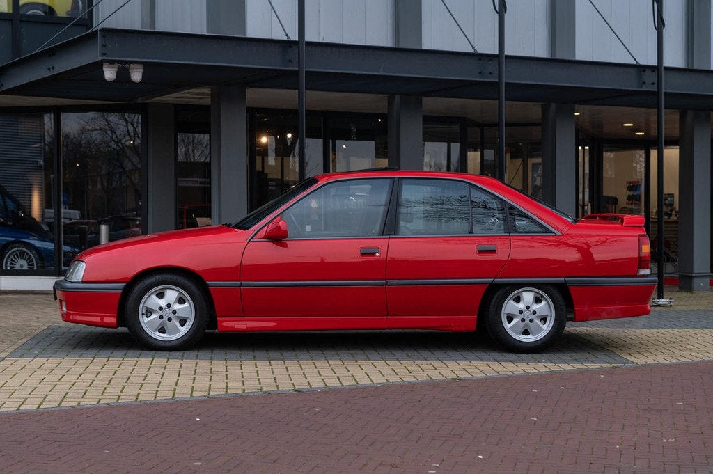 Opel Omega A 3000 24V, Autos, Rouge, Achat, 4 portes, Boîte manuelle