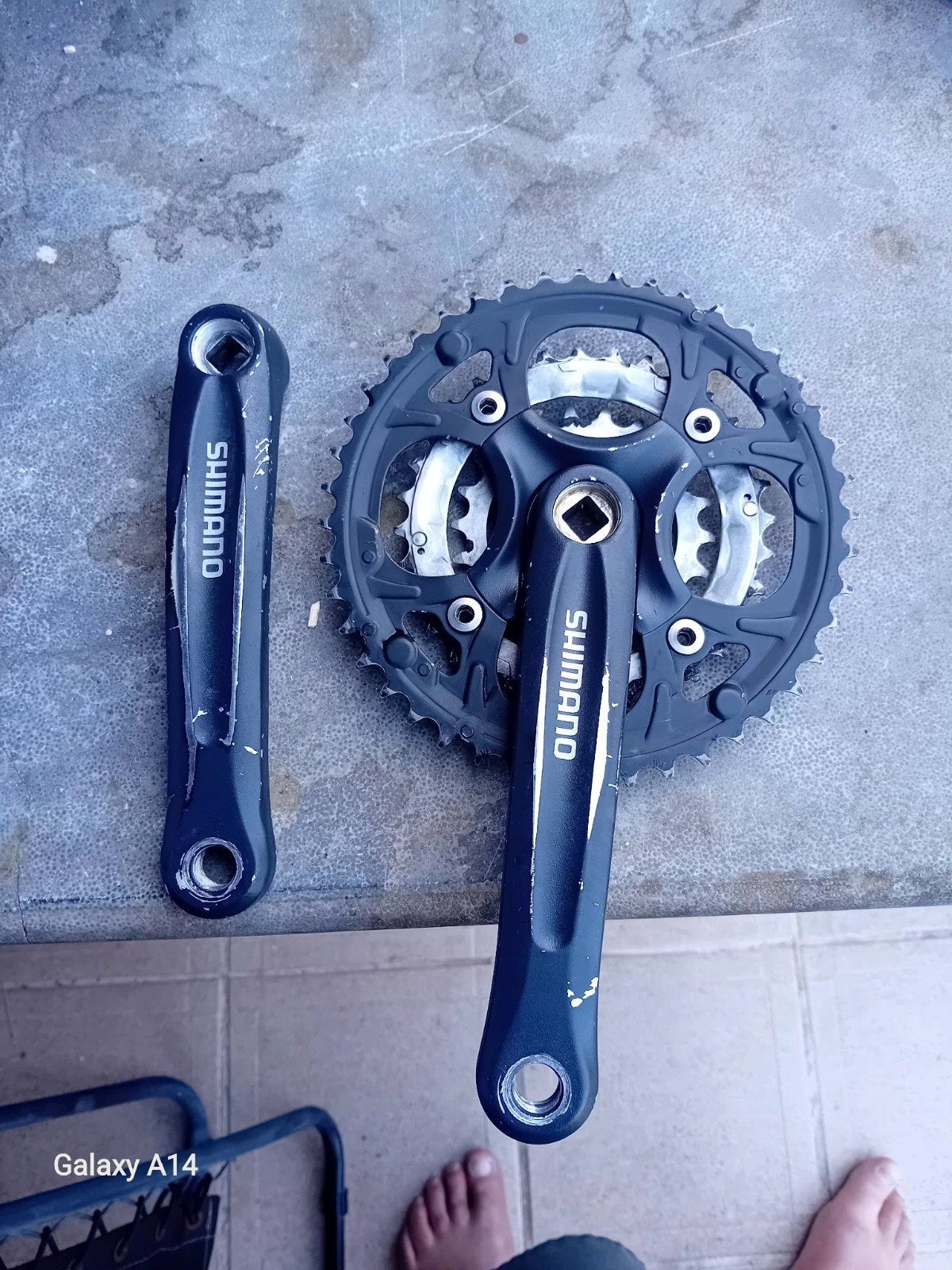 Pedalier. Vtt shimano axe carré, Enlèvement ou Envoi