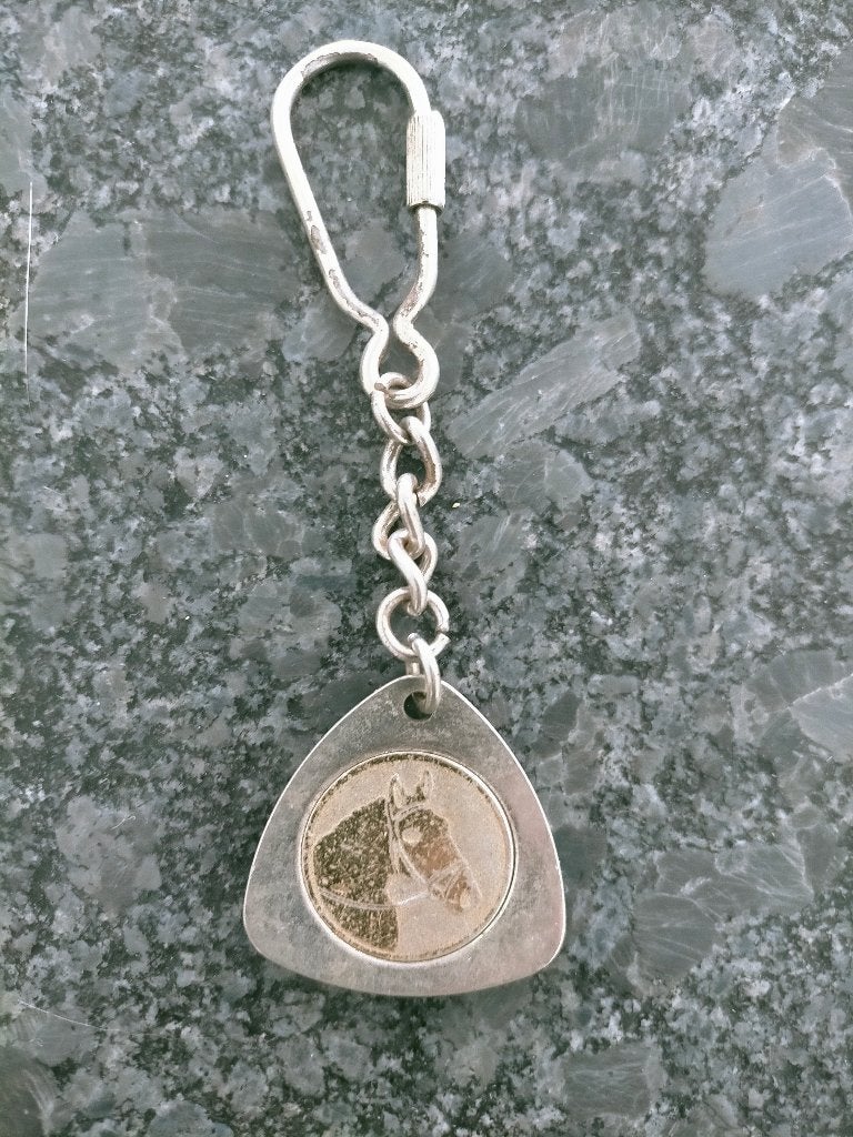 Porte clés vintage avec une tête de cheval., Enlèvement, Utilisé, Animal et Nature