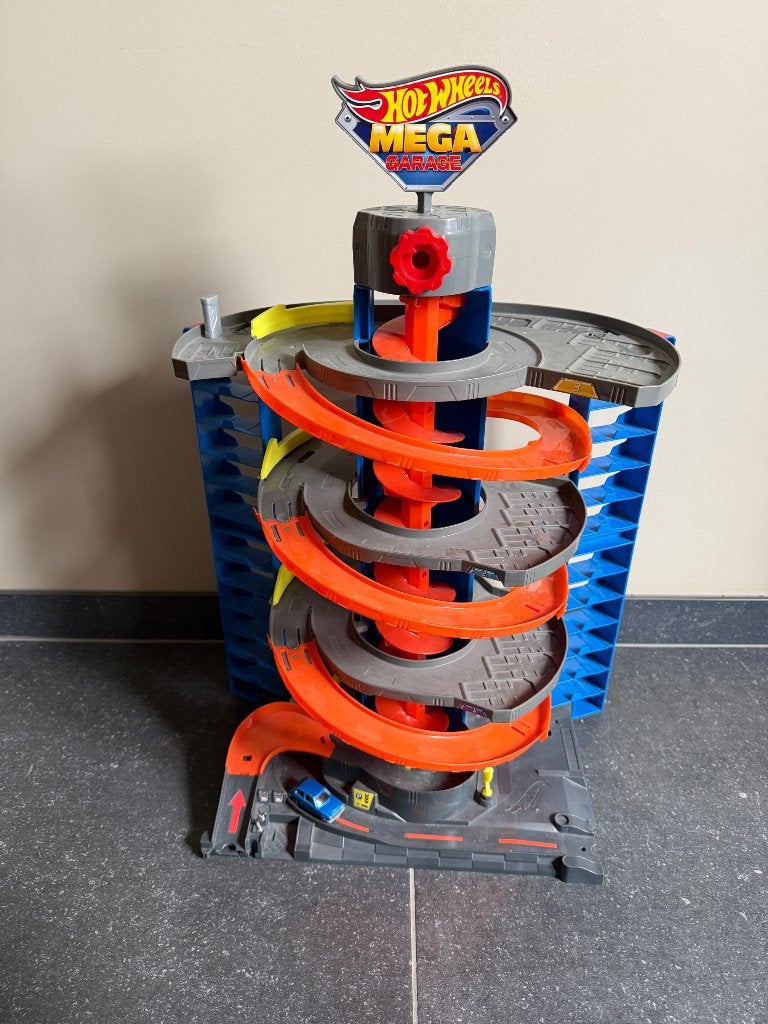 Hotwheels garage, Kinderen en Baby's, Ophalen, Zo goed als nieuw
