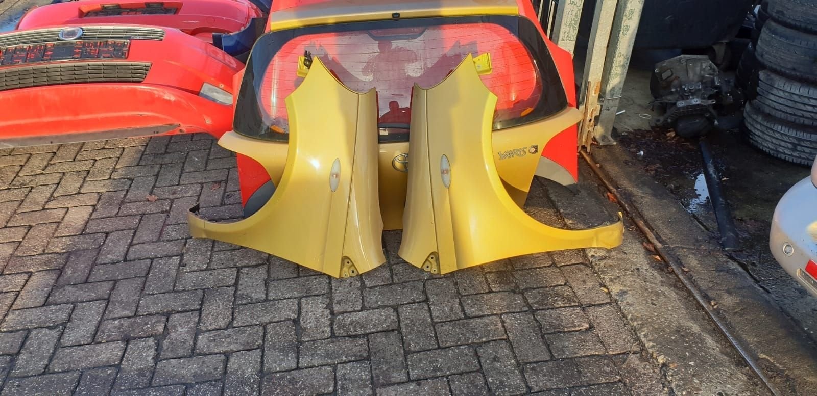 TOYOTA YARIS VOORSCHERMEN BJ 2004, Gebruikt, -, -, Ophalen of Verzenden