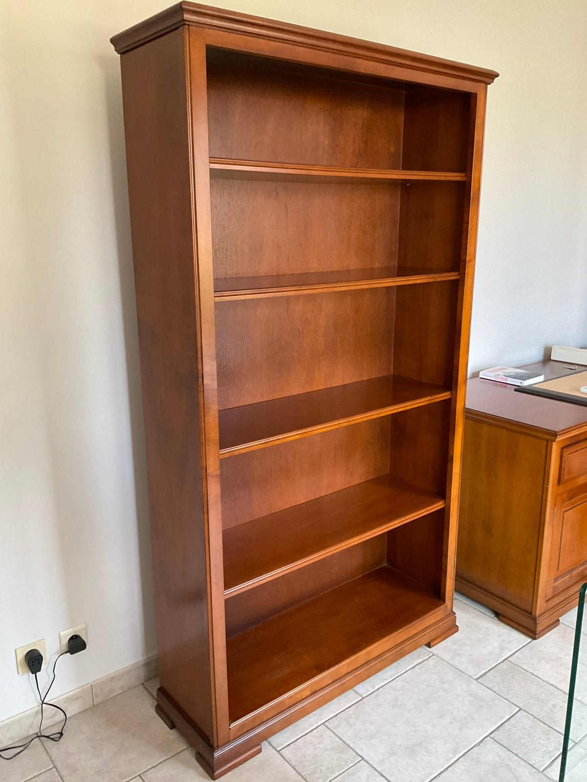 Mooie stijlvolle boekenkast, Huis en Inrichting, Ophalen, Zo goed als nieuw