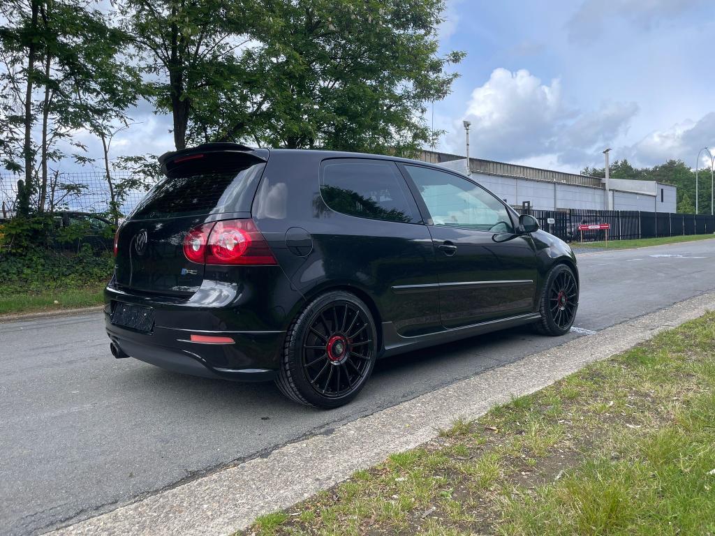 Unique GTI à vendre, 371 kW, Entreprise, Boîte manuelle, Noir