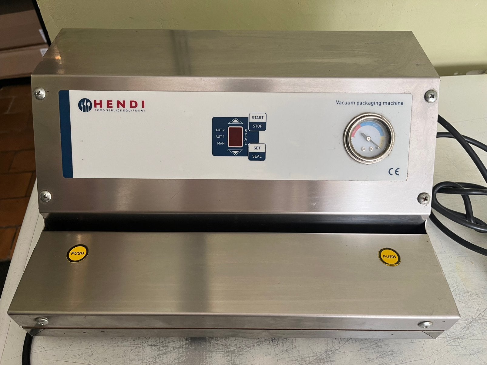 Profesioneel vacuummachine hendi, Ophalen