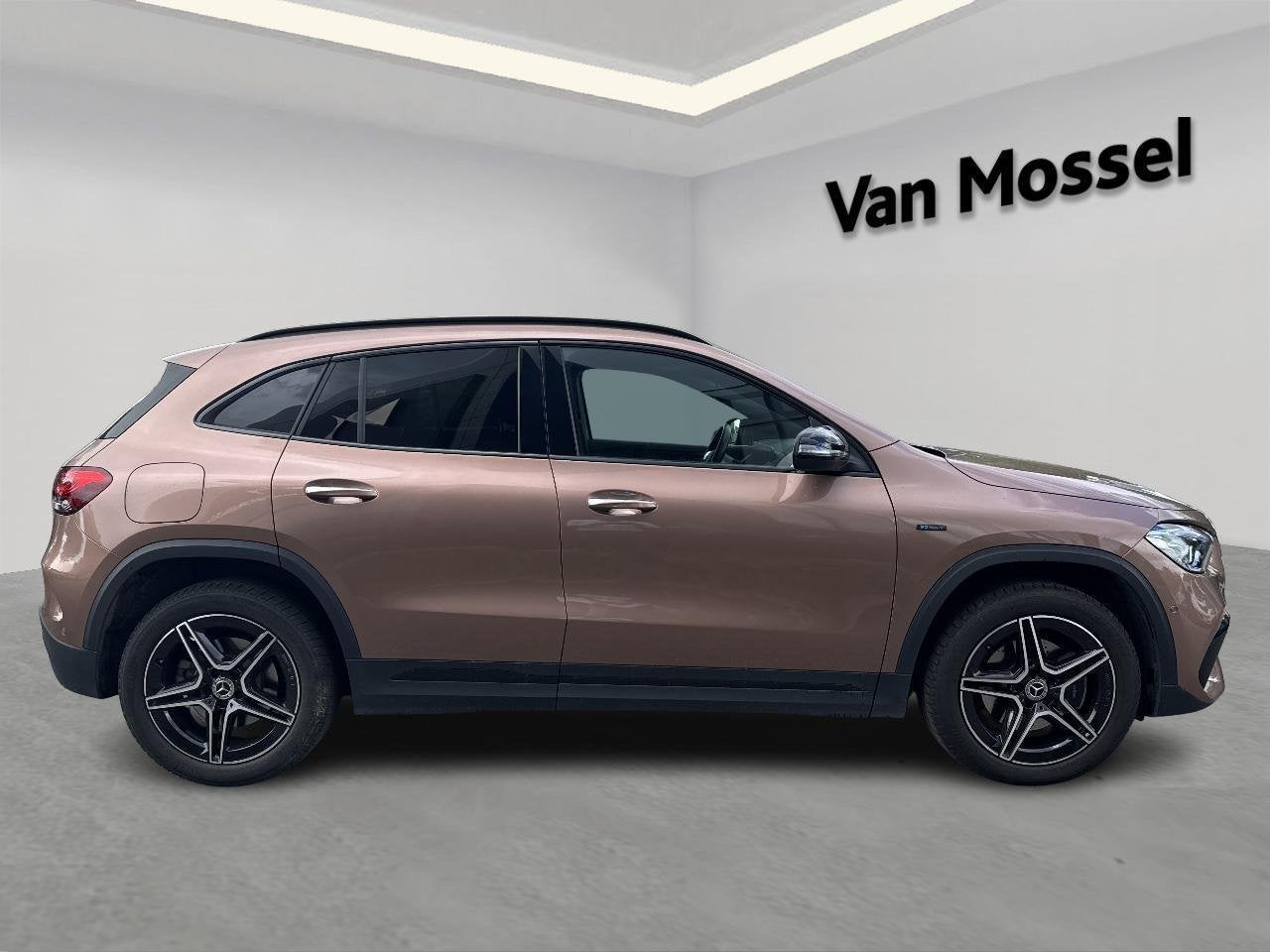 Mercedes-Benz GLA 250E, Auto's, Stof, 4 cilinders, Plug-in hybride, Bedrijf