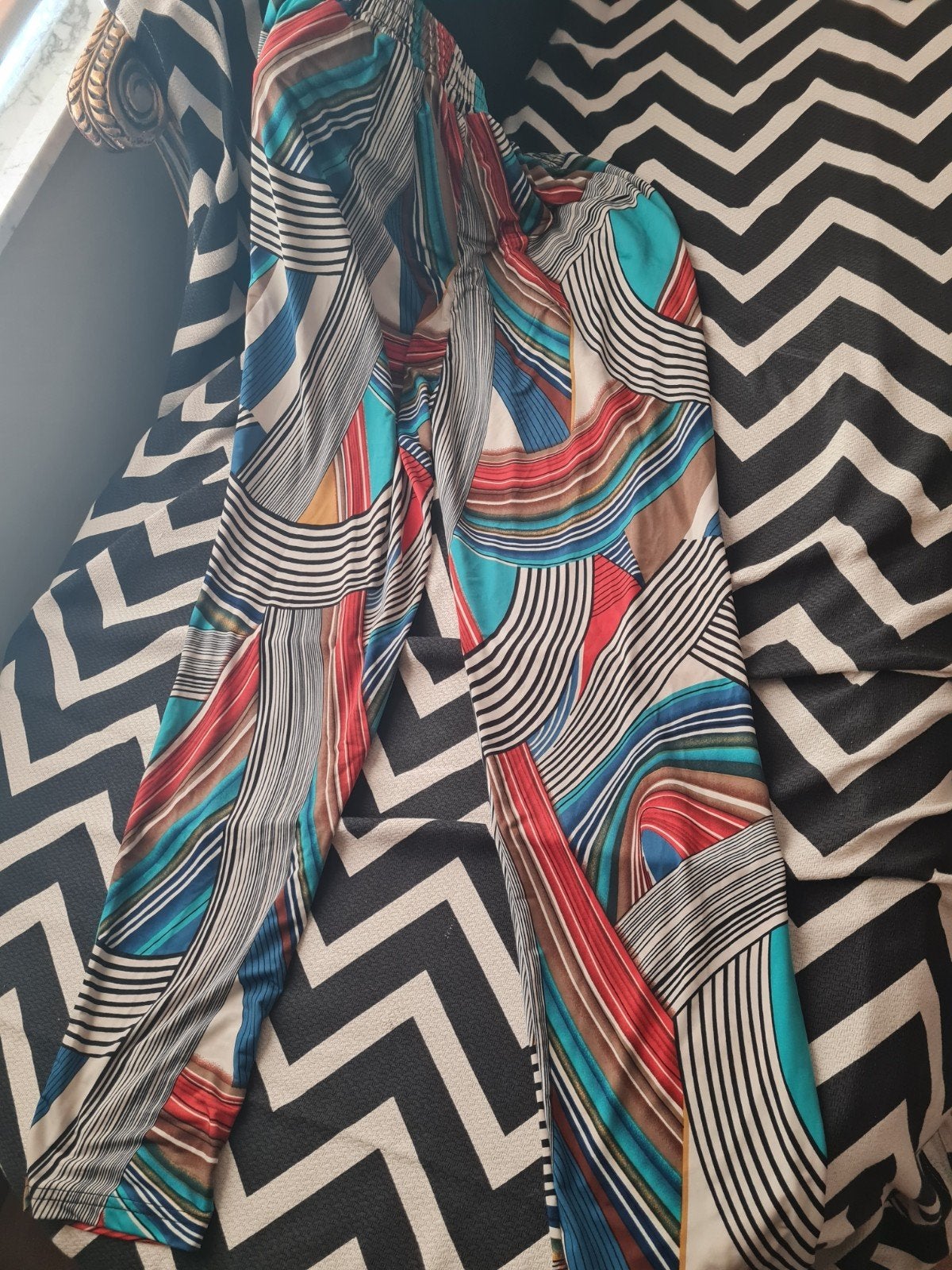 Leuke losse multicolor stretch broek Medium, Kleding | Dames, Broeken en Pantalons, Ophalen of Verzenden