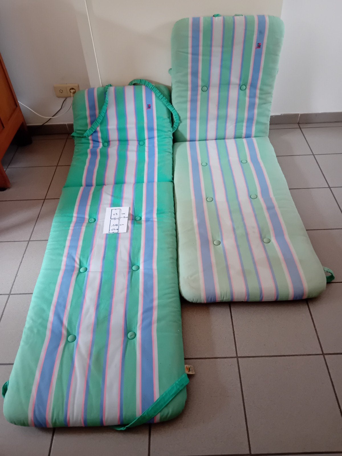 2 chaises longues, vendues séparément, Enlèvement