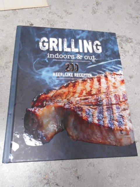 Grilling Indoor en Outdoor - 200 recepten, Enlèvement ou Envoi, Comme neuf