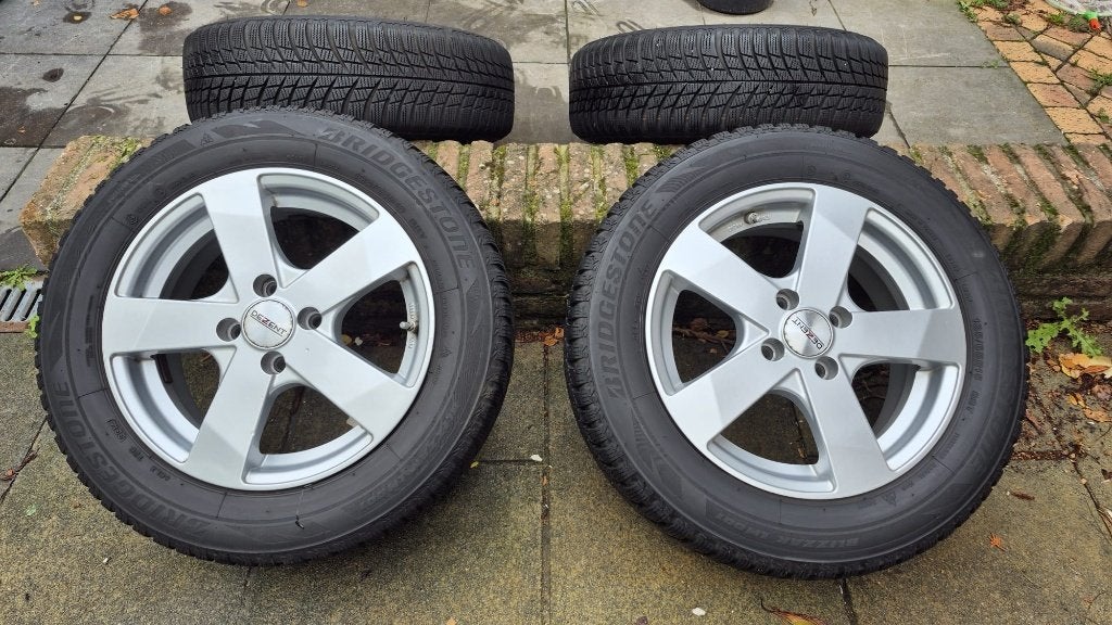 4 pneus d'hiver Bridgestone 185/65 R15 + jantes en aIuminium, 15 pouces, Pneus hiver, Véhicule de tourisme, 185 mm