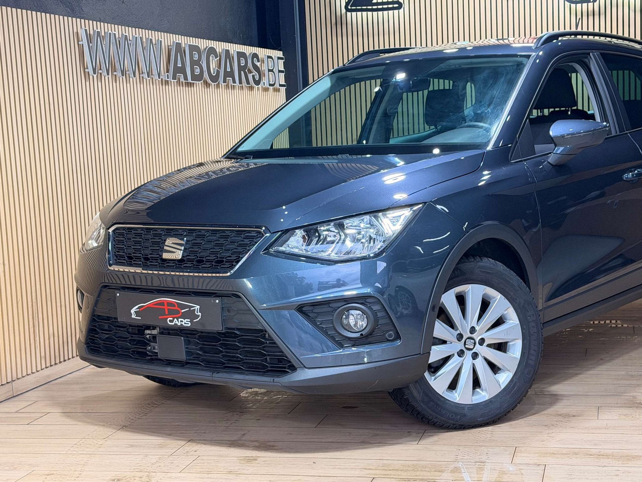 SEAT Arona 1.0 TSI Xcellence * GARANTIE 12 MOIS * (bj 2021), Auto's, Lichtsensor, Stof, Gebruikt, 95 pk