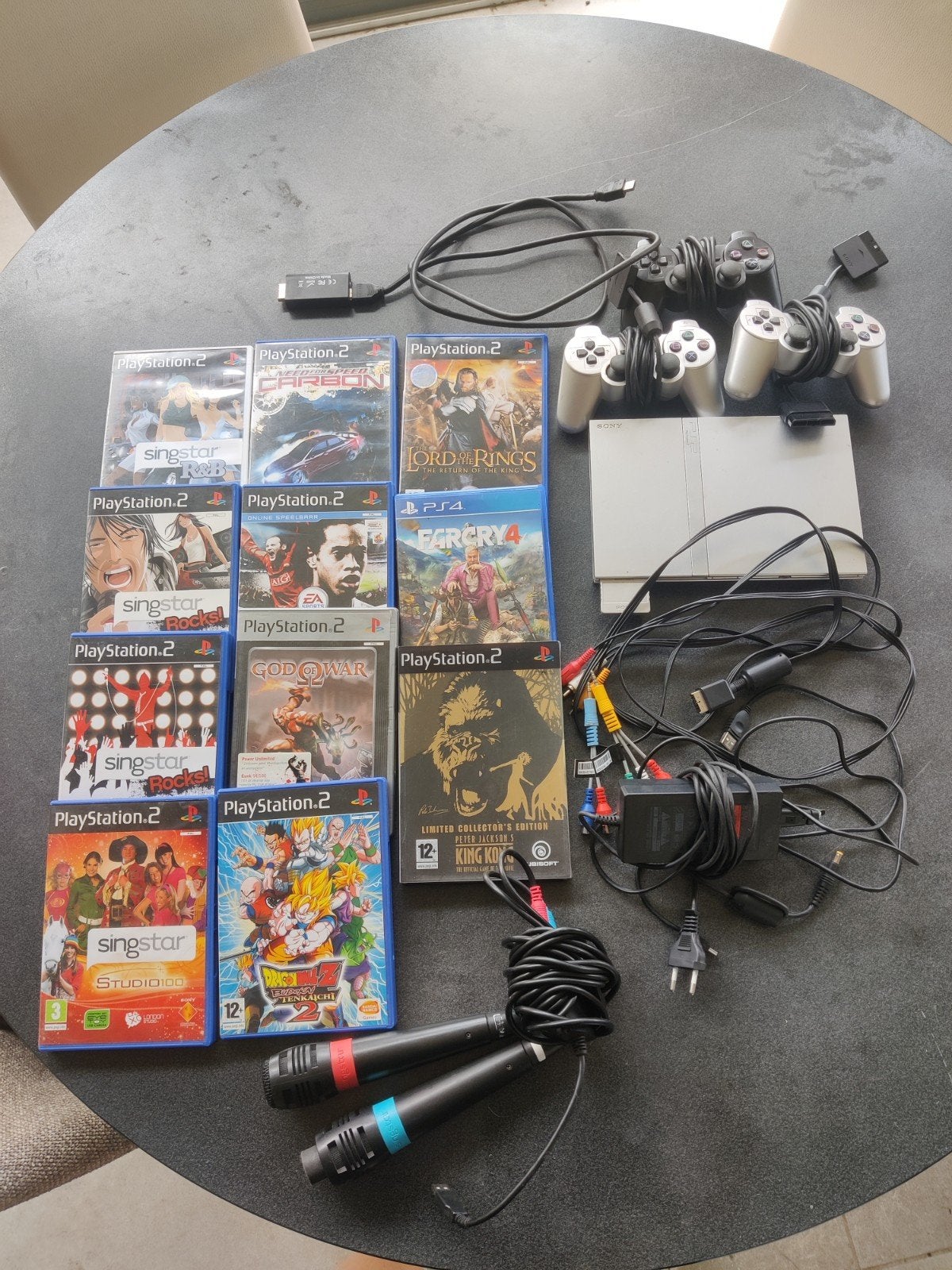 PlayStation 2, 3 controllers, 11 games, SingStar microfoons, Consoles de jeu & Jeux vidéo, Consoles de jeu | Sony PlayStation 2
