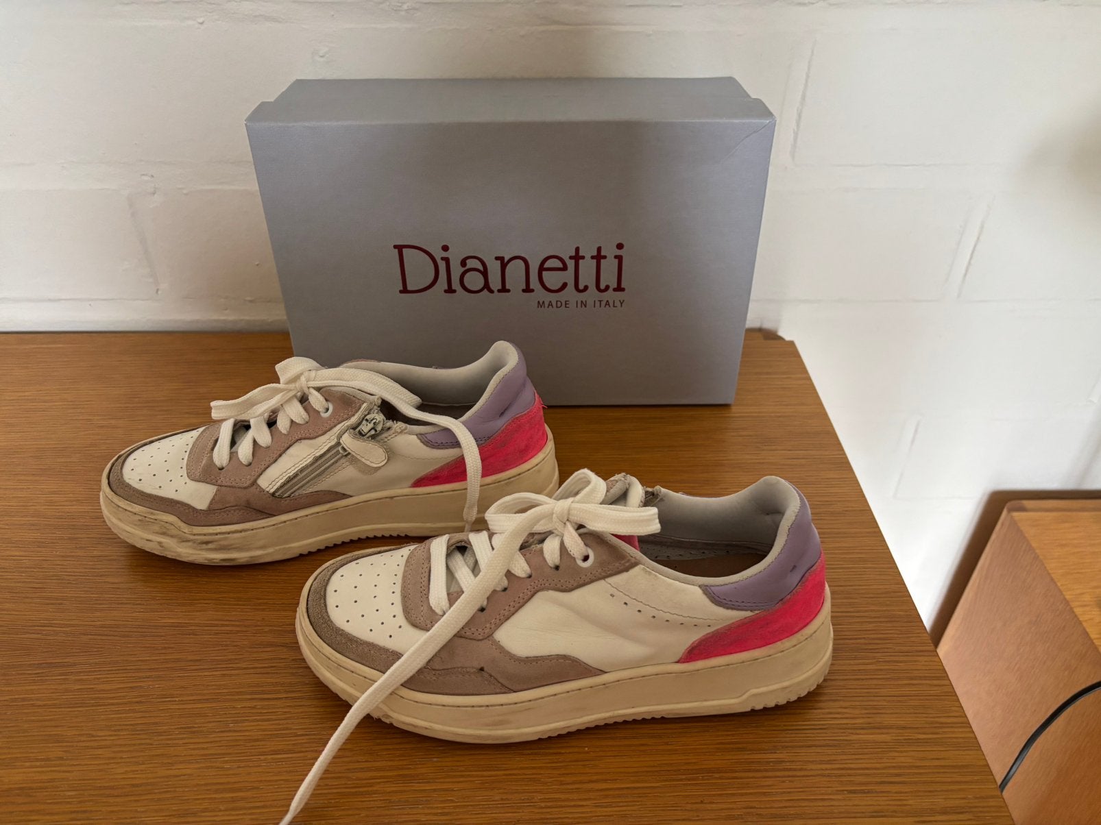 Driekleurige sneakers Dianetti, Utilisé, Chaussures, Fille, Envoi