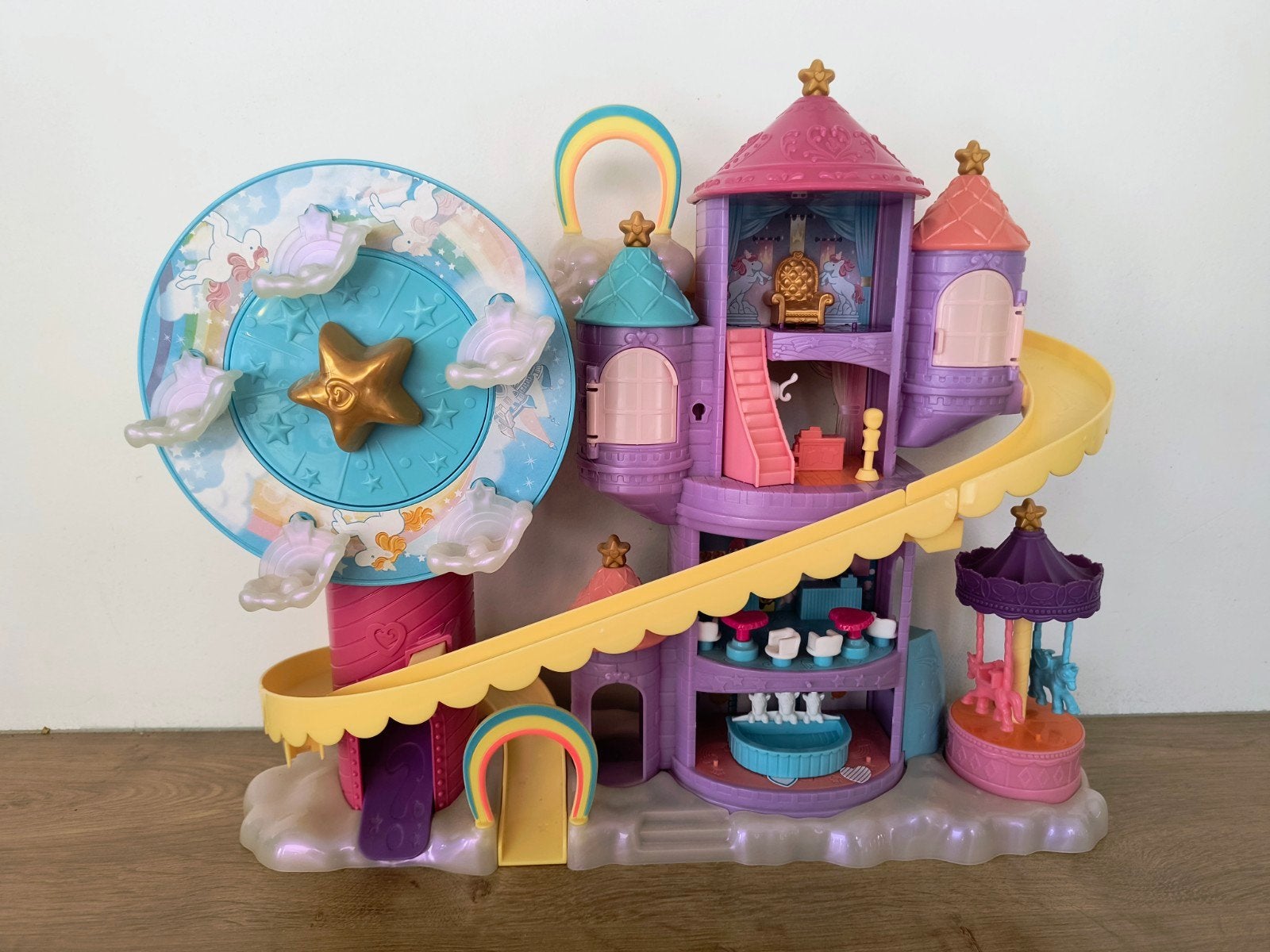 Polly pocket - Pretpark rainbow, Ophalen