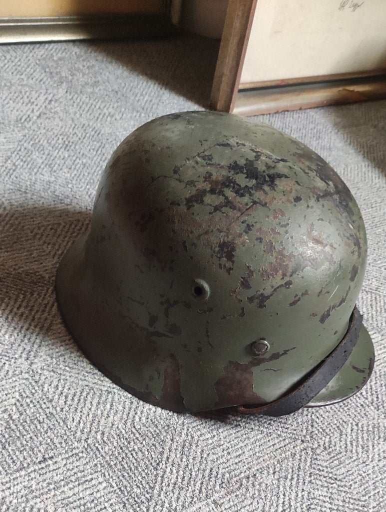 Casque d'origine allemand Stahlhelm M40 Q64, Enlèvement ou Envoi, Armée de terre, Casque ou Béret