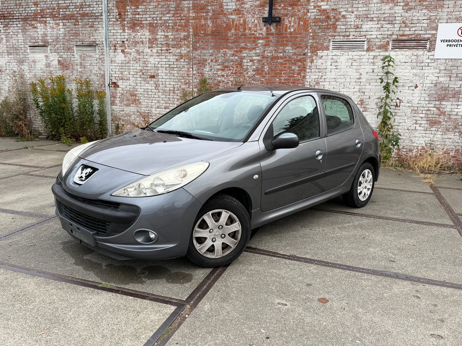Peugeot 206+, 2011, Airco, Parkeersensoren, Benzine, 123dkm, 206+, Stof, Particulier, Parkeersensor