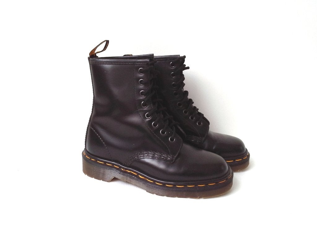 Dr Martens 1460 noires vintage Made in England UK 3 EU 36, Vêtements | Femmes, Chaussures, Enlèvement, Boots et Botinnes, Dr Martens