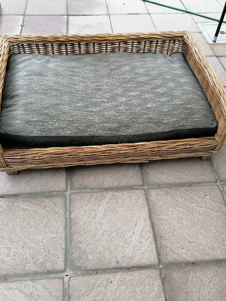 Rieten hondenmand met kussen, Dieren en Toebehoren, Ophalen of Verzenden, Gebruikt, Riet