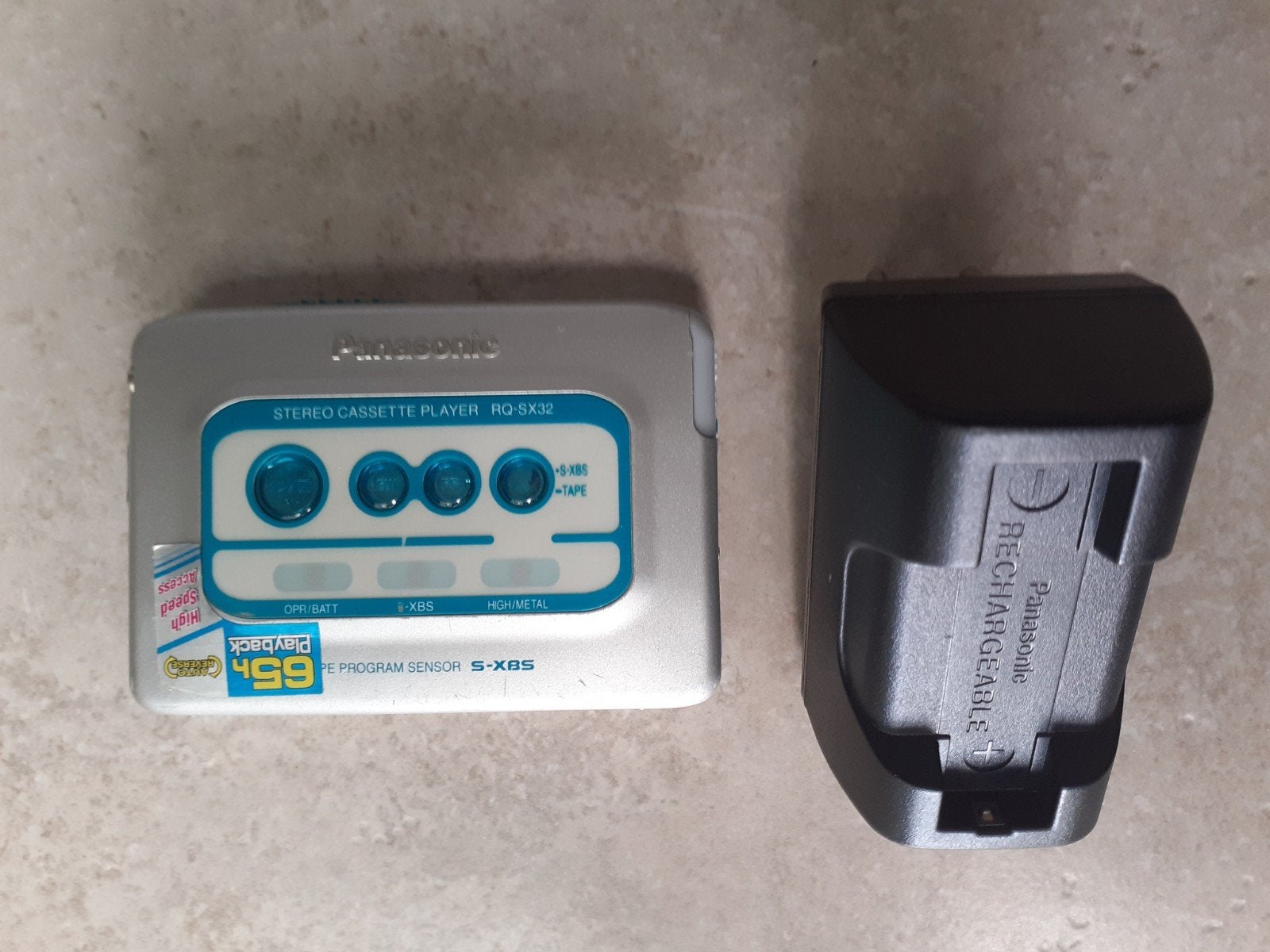 walkman Panasonic cassette speler RQ-SX32 & batterij oplader, Audio, Tv en Foto, Walkmans, Discmans en Minidiscspelers, Ophalen of Verzenden