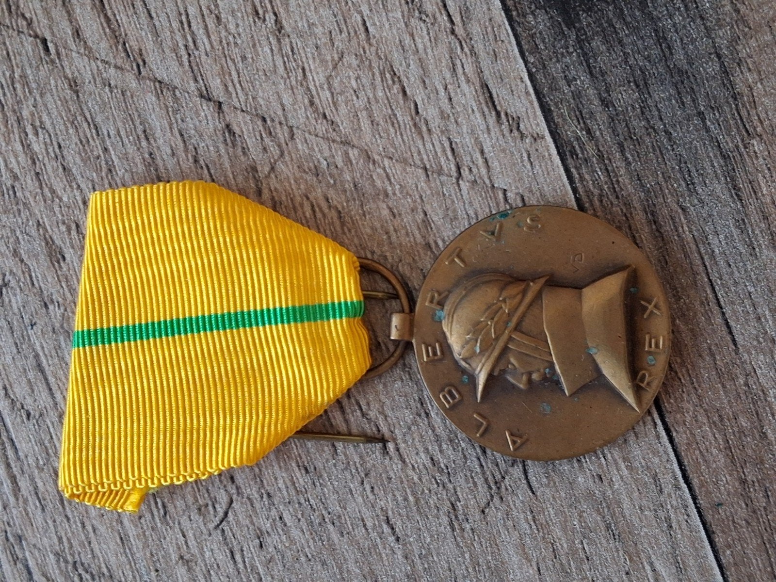 Médaille : Médaille commémorative Albert Ier, Envoi