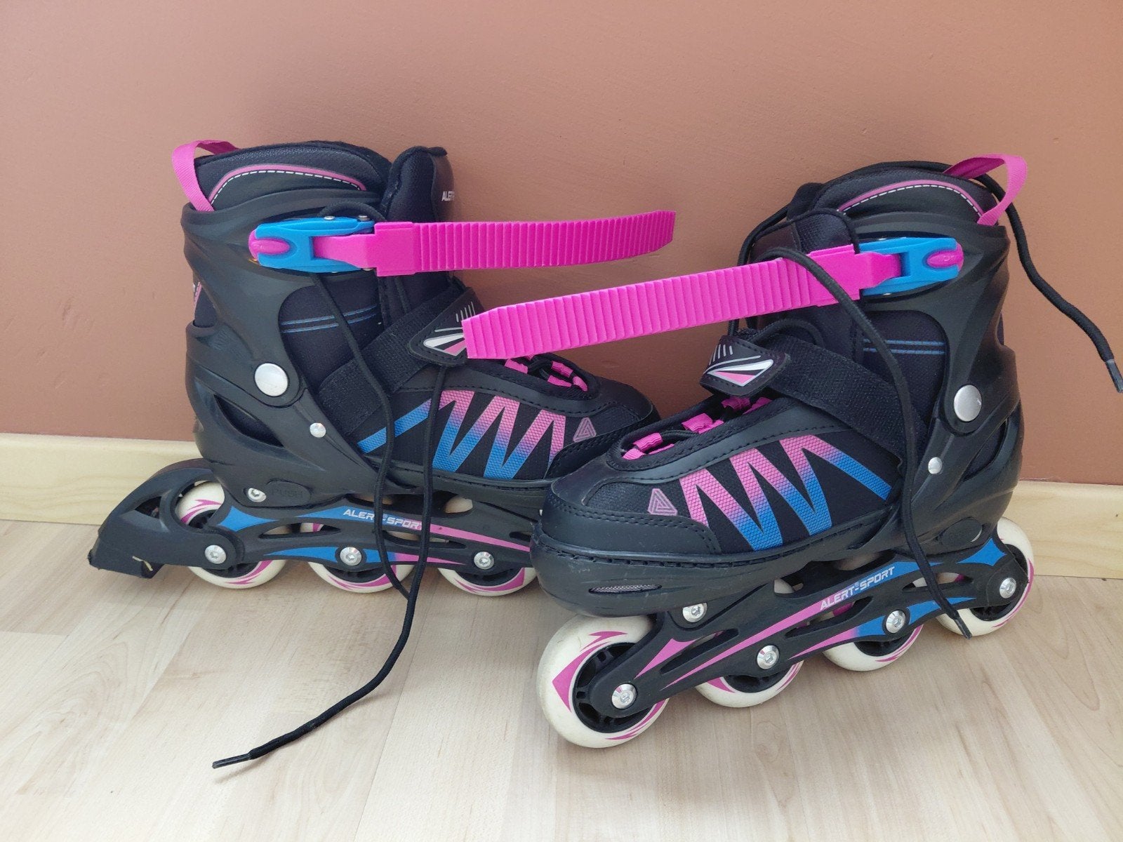 rolschaatsen maat 35-38, Sports & Fitness, Patins à roulettes alignées, Neuf, Autres marques, Rollers 4 roues en ligne, Femmes