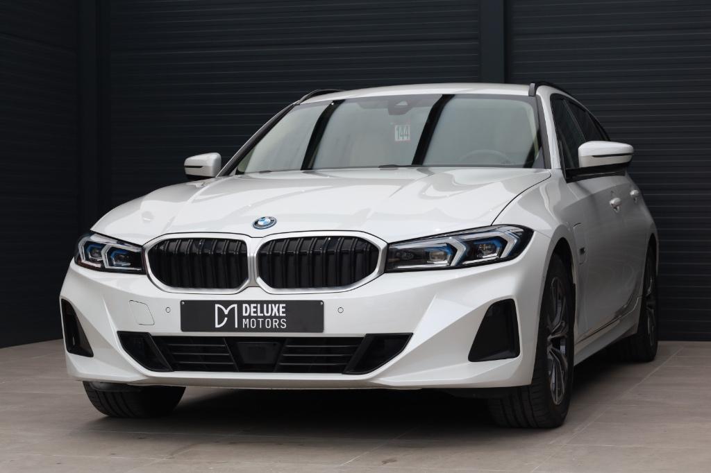 Caméra de lifting Navi Sports Memory BMW 320 EAs Touring, Cuir, Achat, Entreprise, Entretenue par le concessionnaire