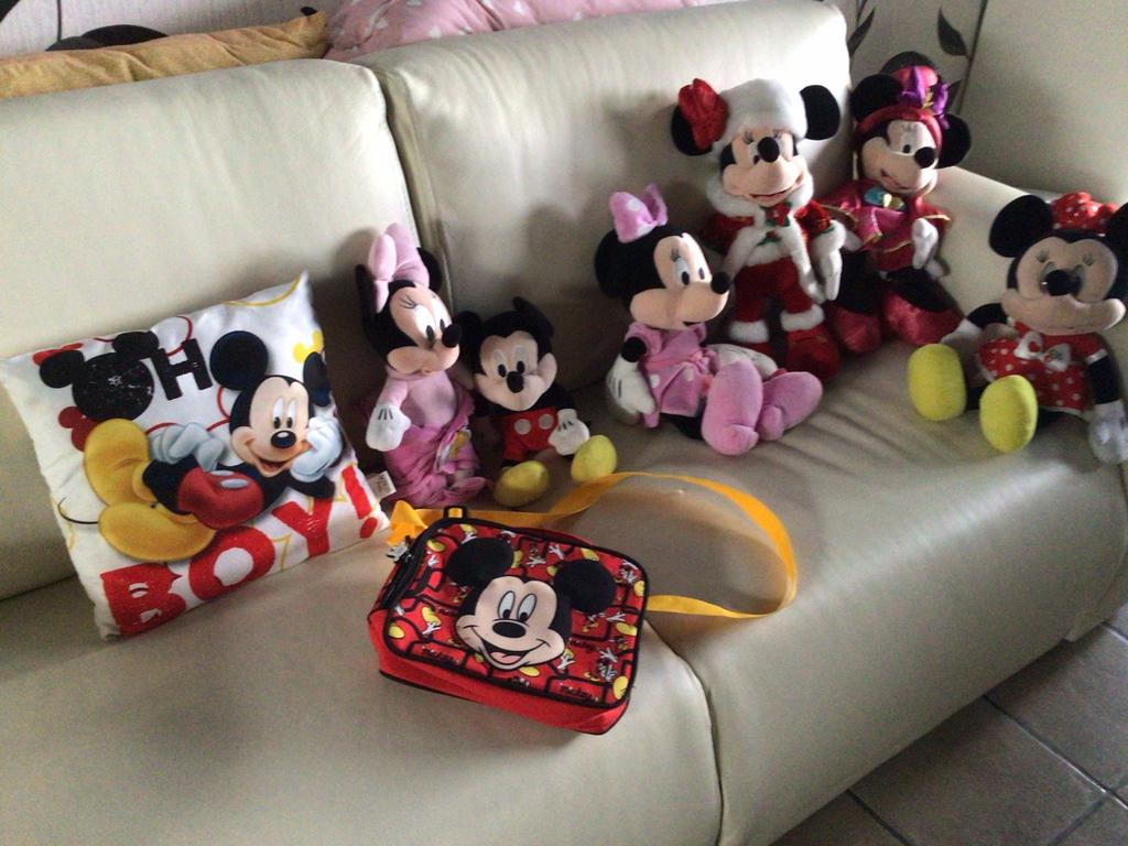 Lot 6Minnie sac a dos coussin prix 65€, Enlèvement ou Envoi, Comme neuf