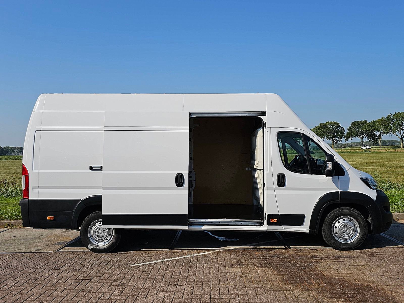 VERHUIS- & TRANSPORTSERVICE — BELGIË & INTERNATIONAAL