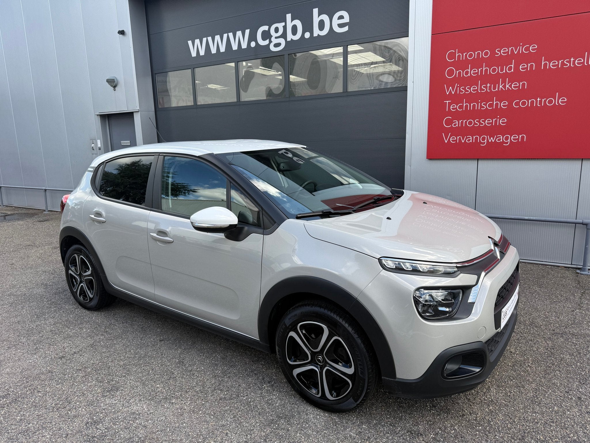 Citroën C3 12PureTech 83pk FEEL bicolor, Autos, Achat, Euro 6, Beige, 5 portes