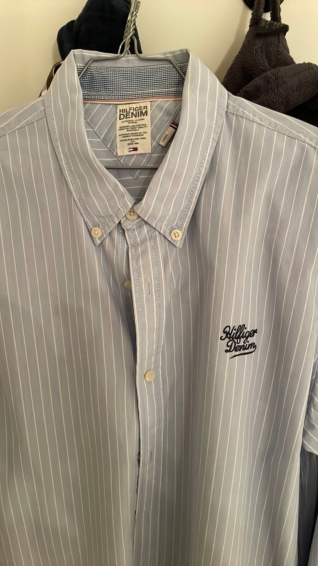 Chemise rayures bleu clair et blanc Tommy Hilfiger homme L, Enlèvement ou Envoi, Comme neuf, Blanc